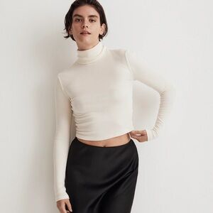 Madewell Turtleneck Long Sleeve Tee in Antique Cream in Medium